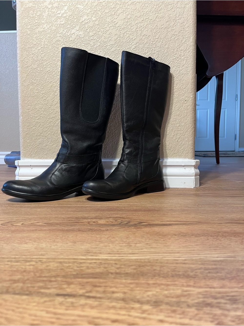 Naot Viento Black Leather Zip Boots